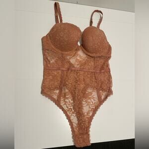 Forever 21 Brand Floral Lace Size Small Dusty Rose Pink Thong Lingerie Bodysuit